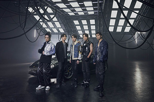 2Energy最新霸气舞曲〈Here I Am〉MV 拍摄动用价值近两千万台币超级跑车作为Energy座驾.jpg